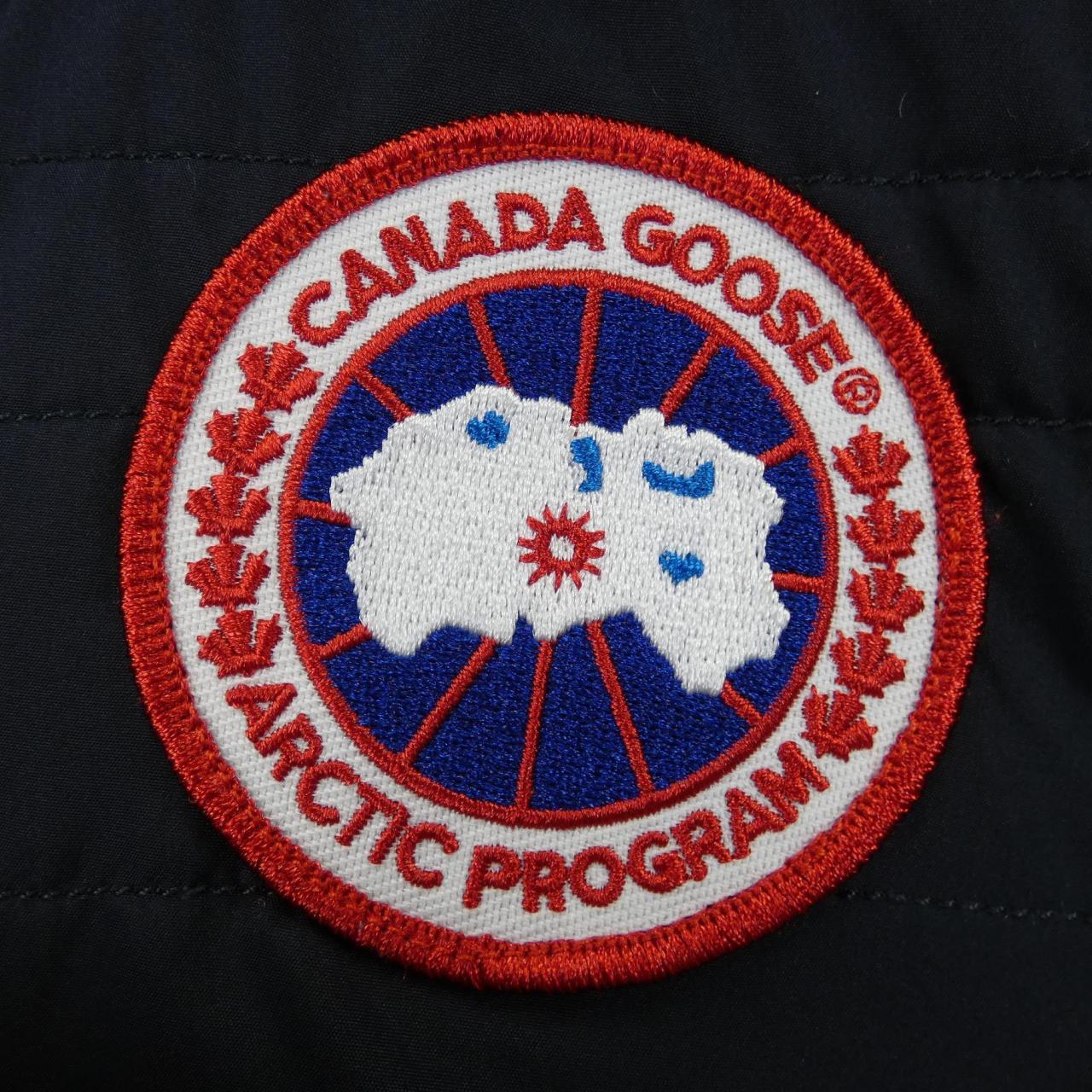 加拿大鹅CANADA GOOSE夹克衫