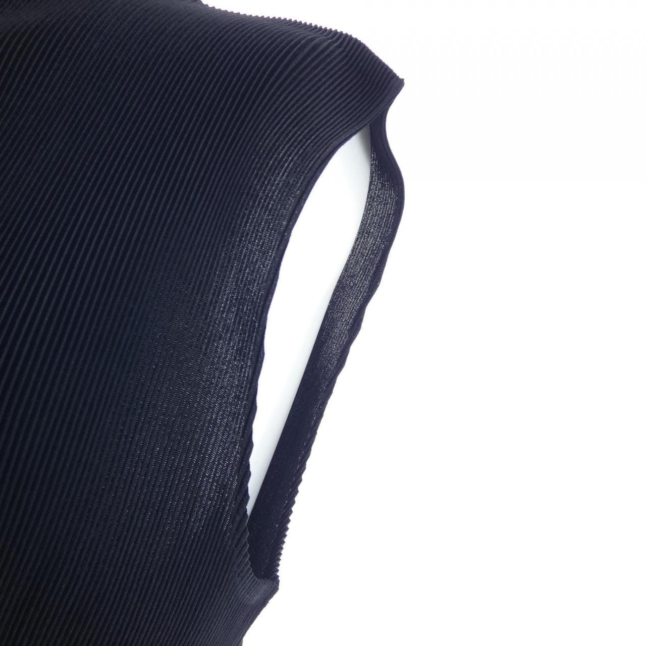 プリーツプリーズ PLEATS PLEASE トップス