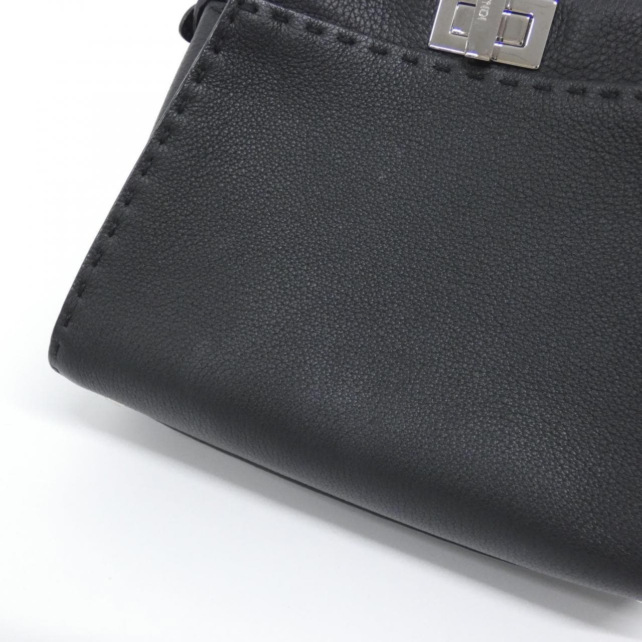 フェンディ SELLERIA ピーカブー ミニ 8BN244 Q0J バッグ