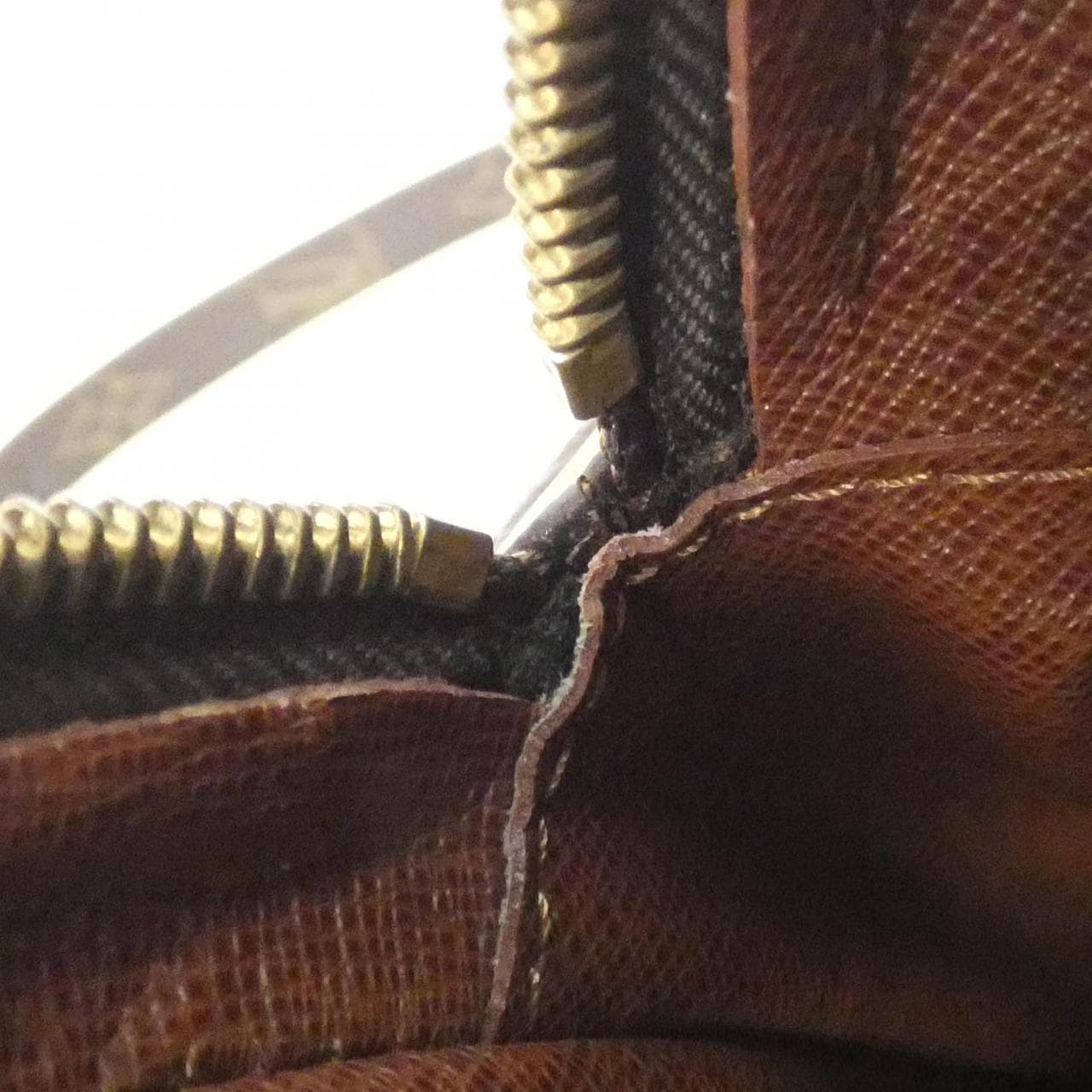 ルイヴィトン モノグラム アマゾン M45236 ショルダーバッグ