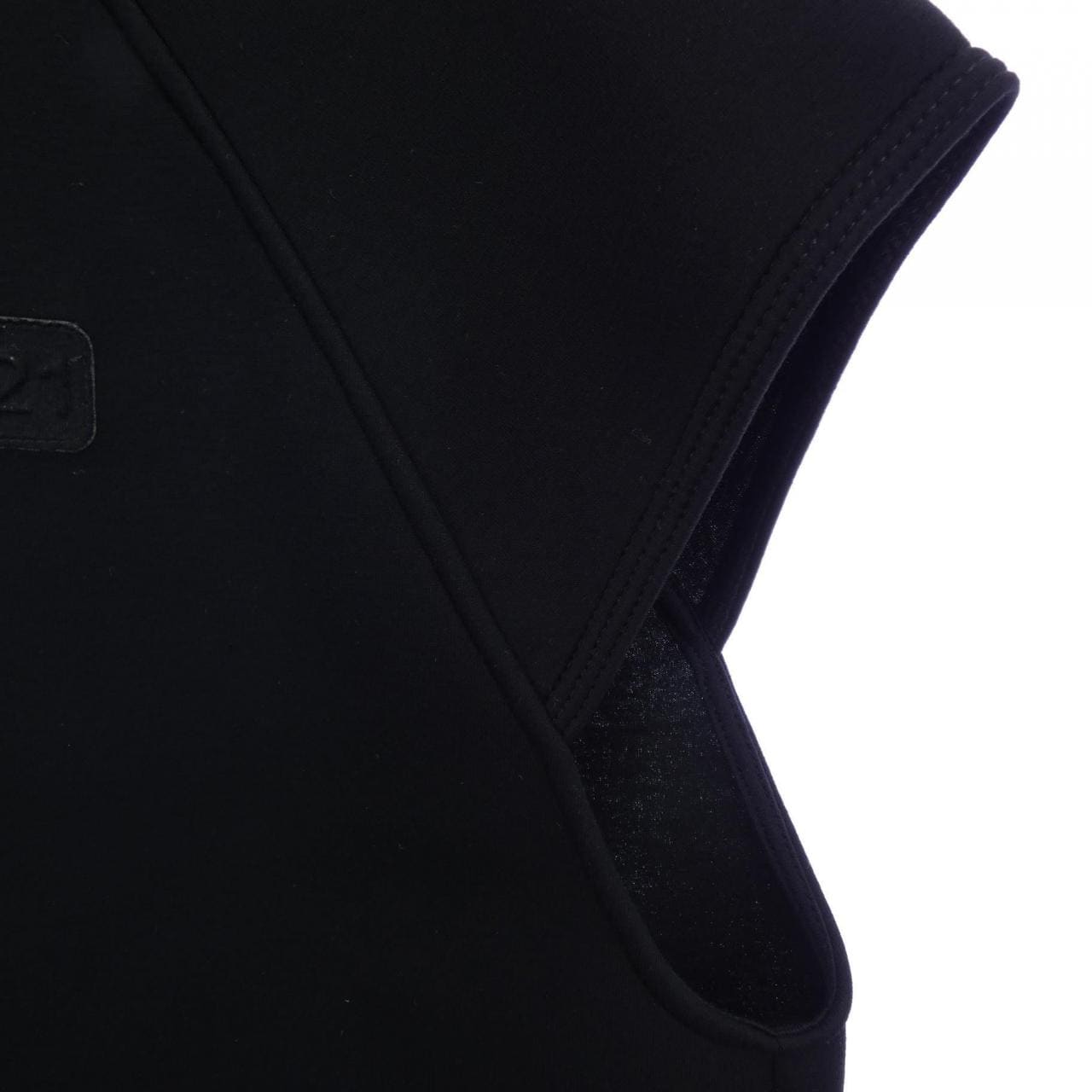 ヌメロヴェントゥーノ N°21 トップス