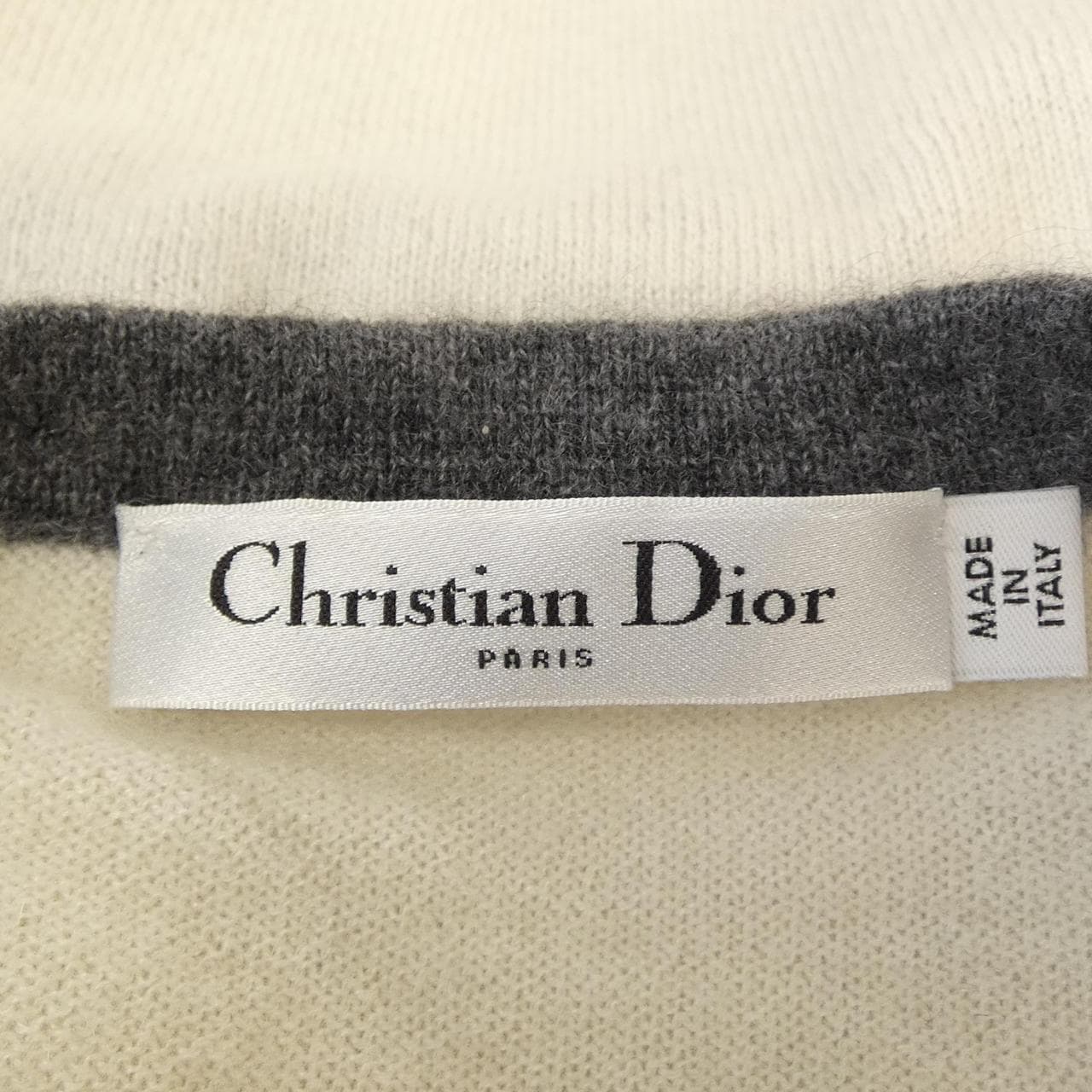 クリスチャンディオール CHRISTIAN DIOR LOVE MOVES 144S50GM058 ニット