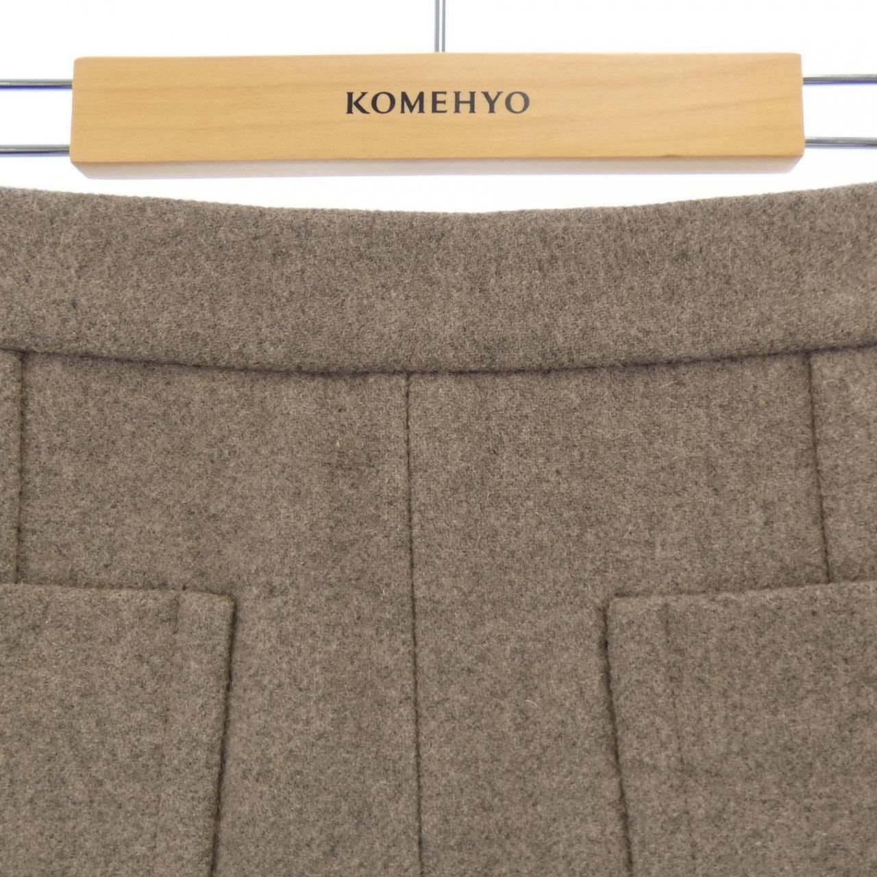 CELINE 2 2D23/2914 半身裙