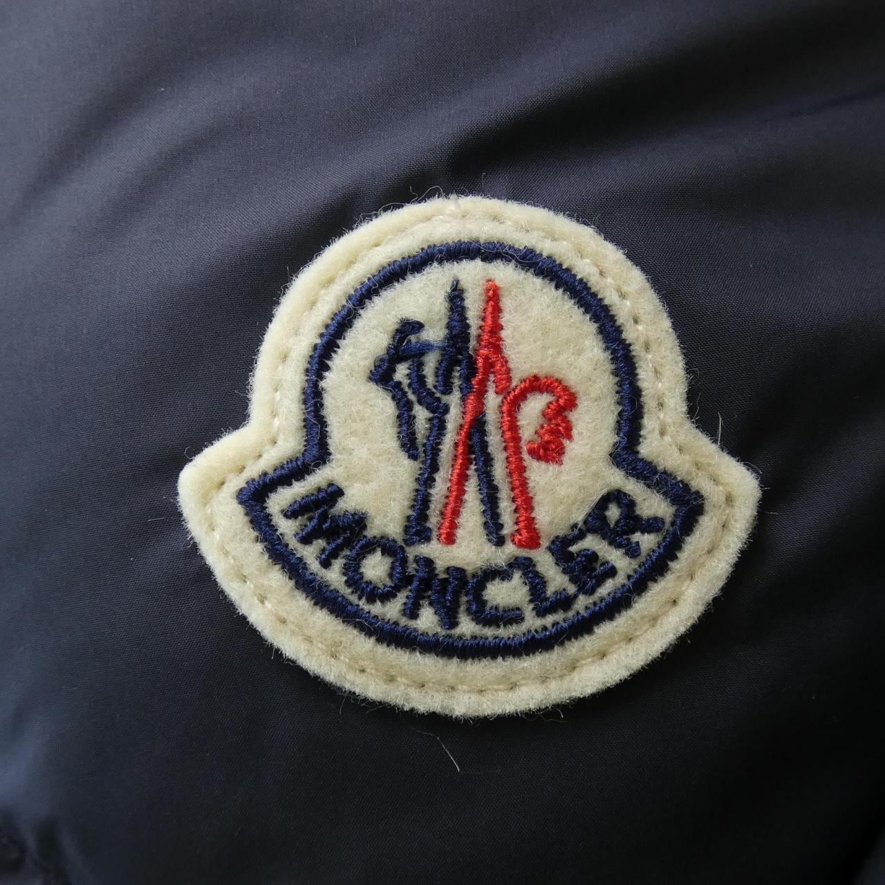 モンクレール MONCLER ダウンジャケット