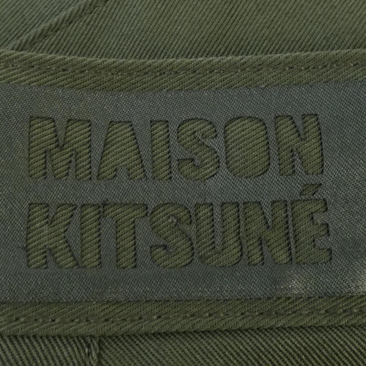 メゾンキツネ MAISON KITSUNE パンツ