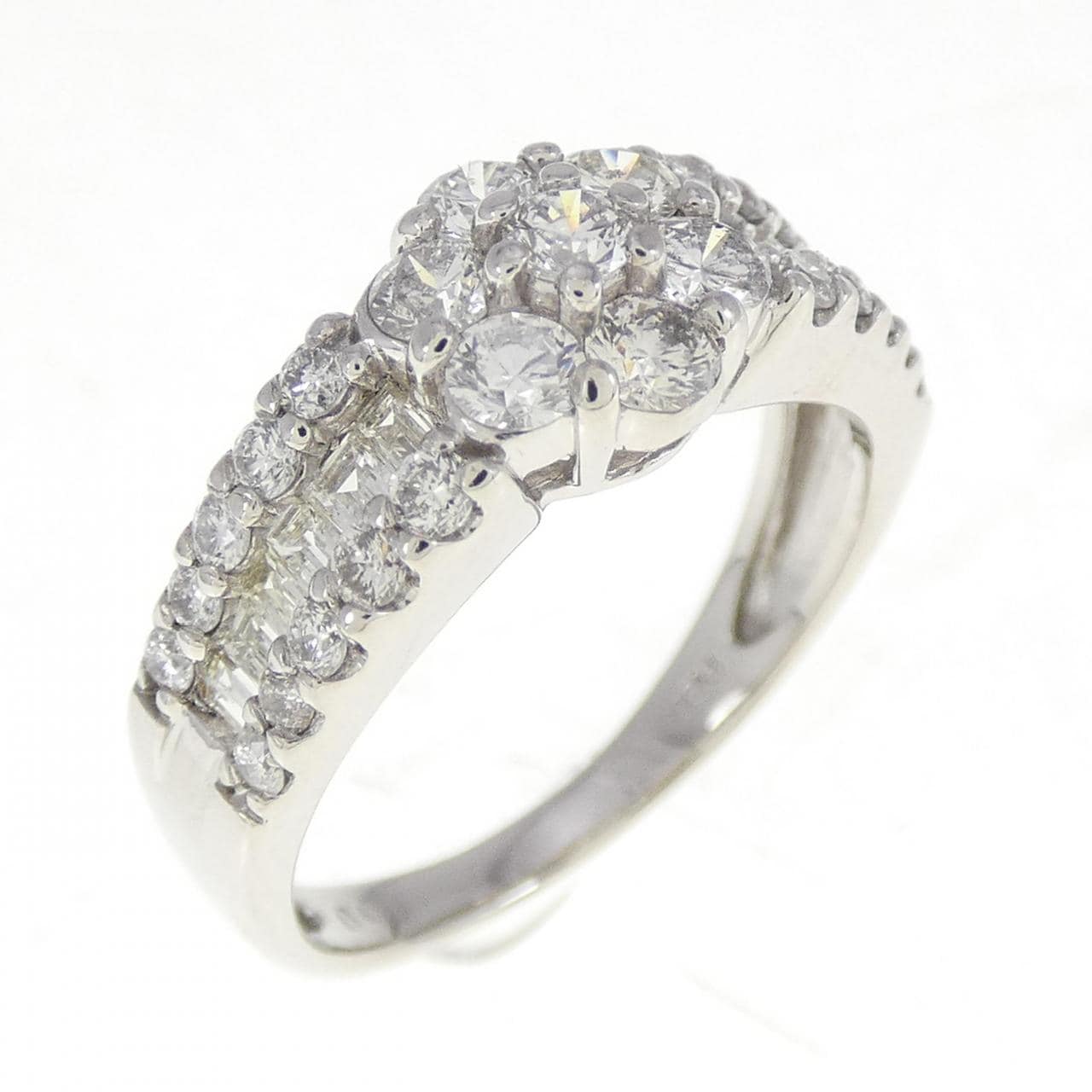 PT Flower Diamond Ring 1.00CT