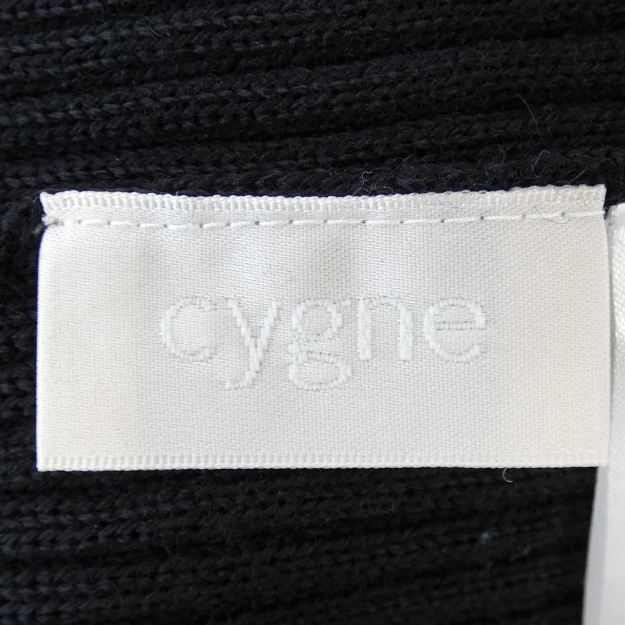 Cygne knit