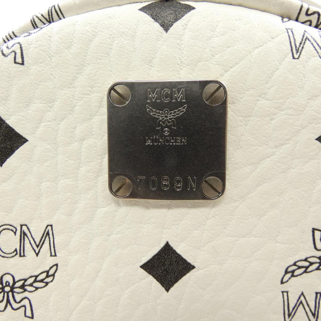 エムシーエム MCM MMK 6SVE41 WT001 BACKPACK