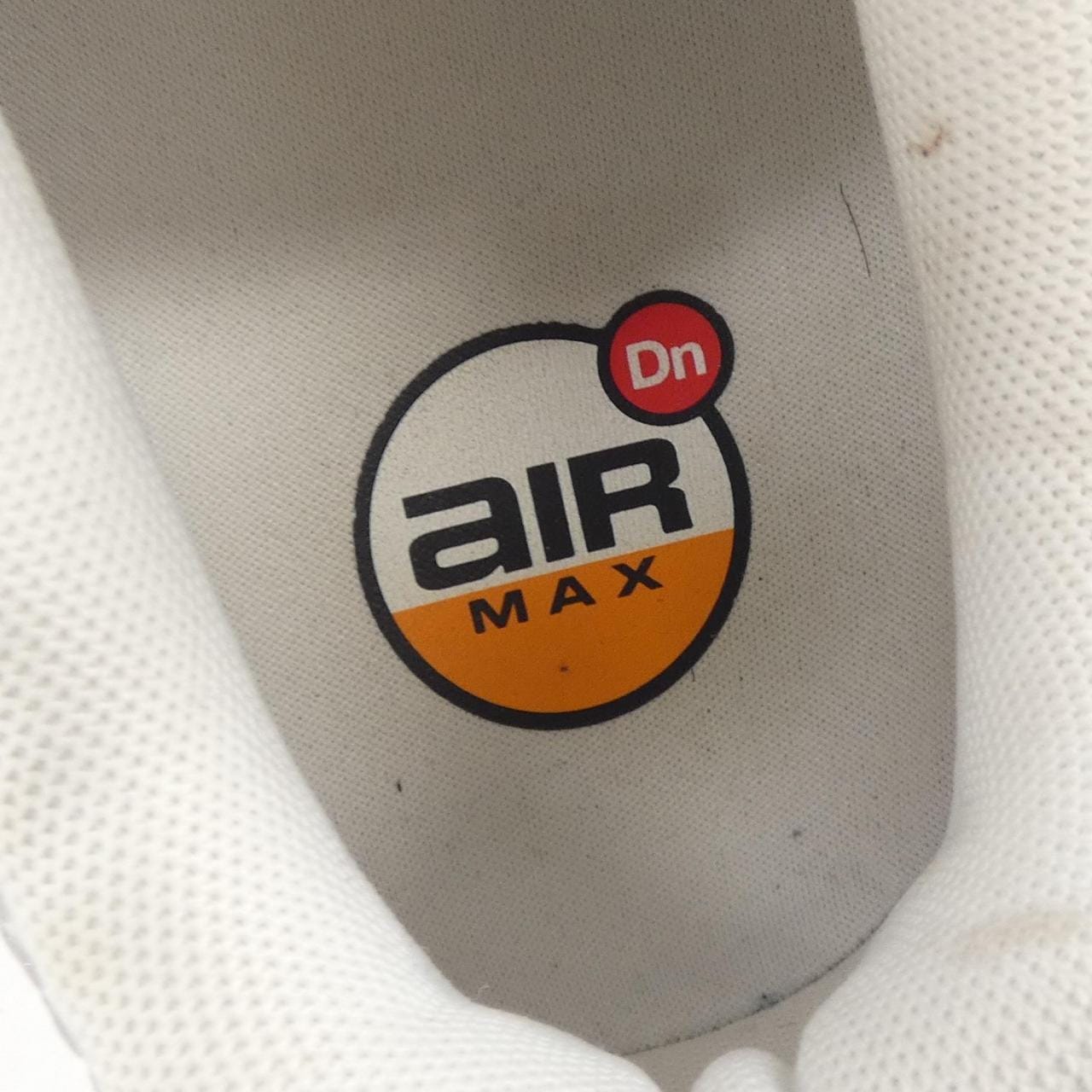 ナイキ NIKE HM0811-100 スニーカー