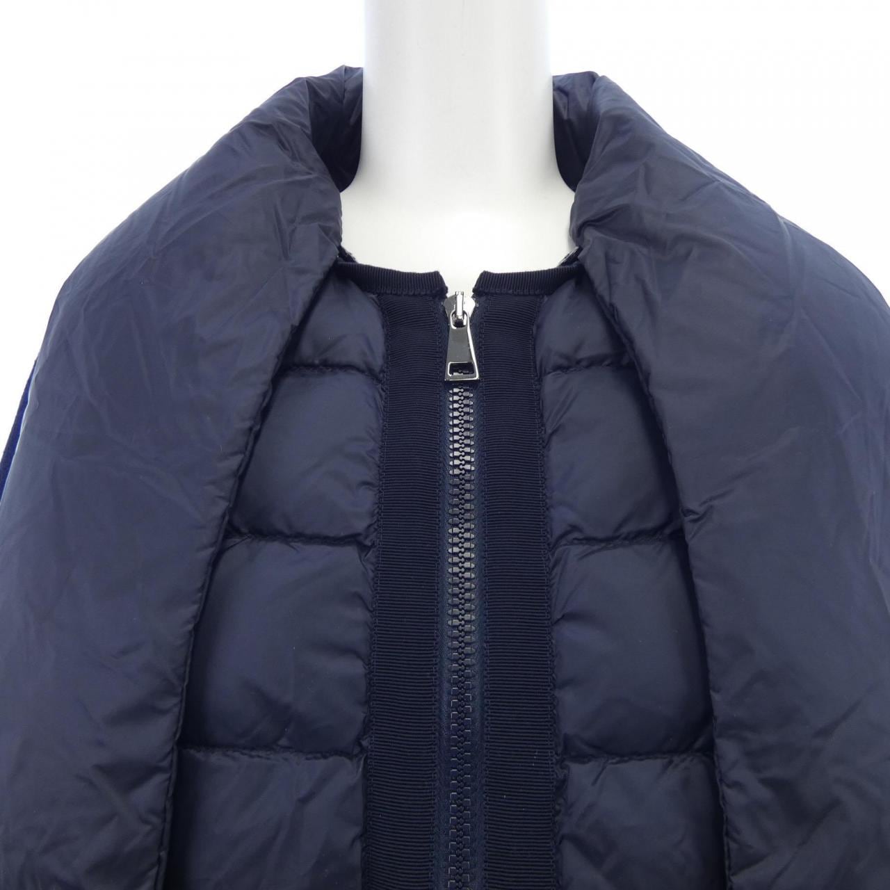 モンクレール MONCLER ダウンジャケット
