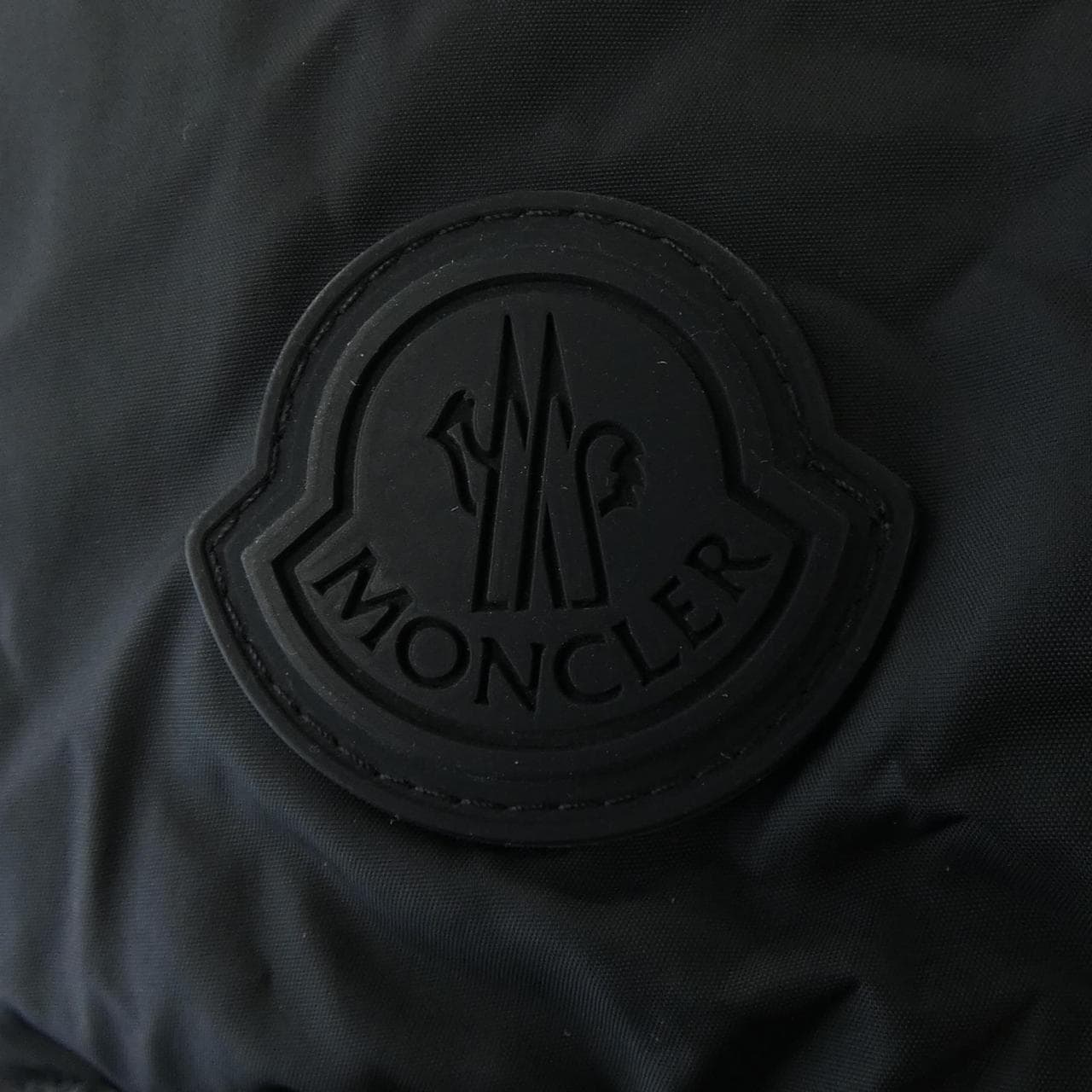 モンクレール MONCLER ダウンジャケット