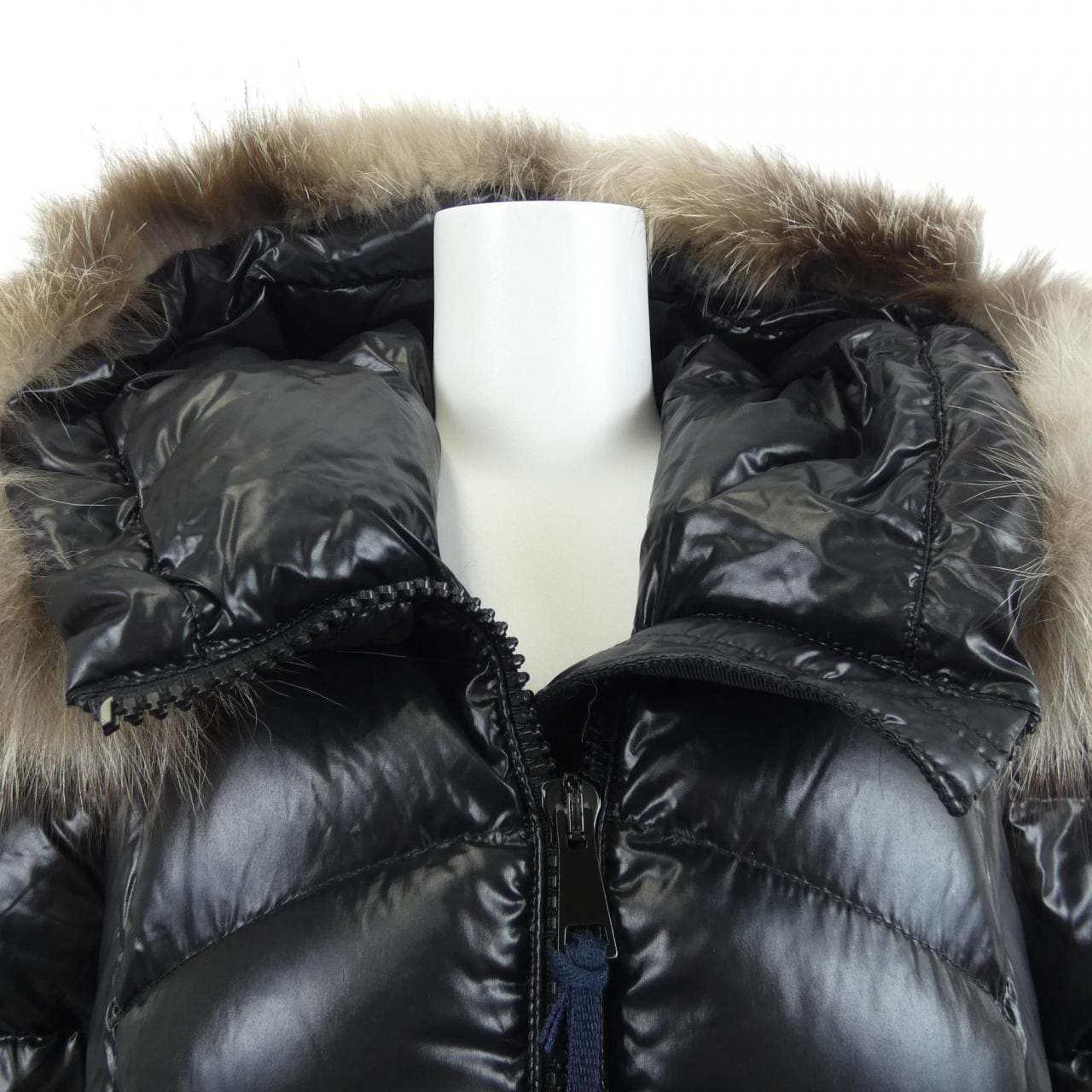 モンクレール MONCLER ALBIZIA ダウンコート