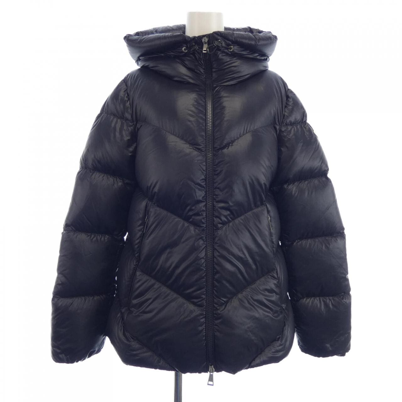 モンクレール MONCLER ダウンジャケット