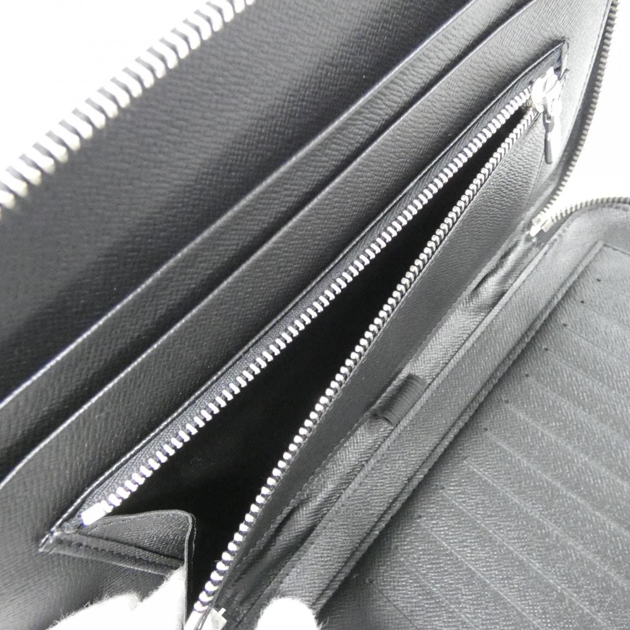 ルイヴィトン タイガ オーガナイザー アトール M30652 財布