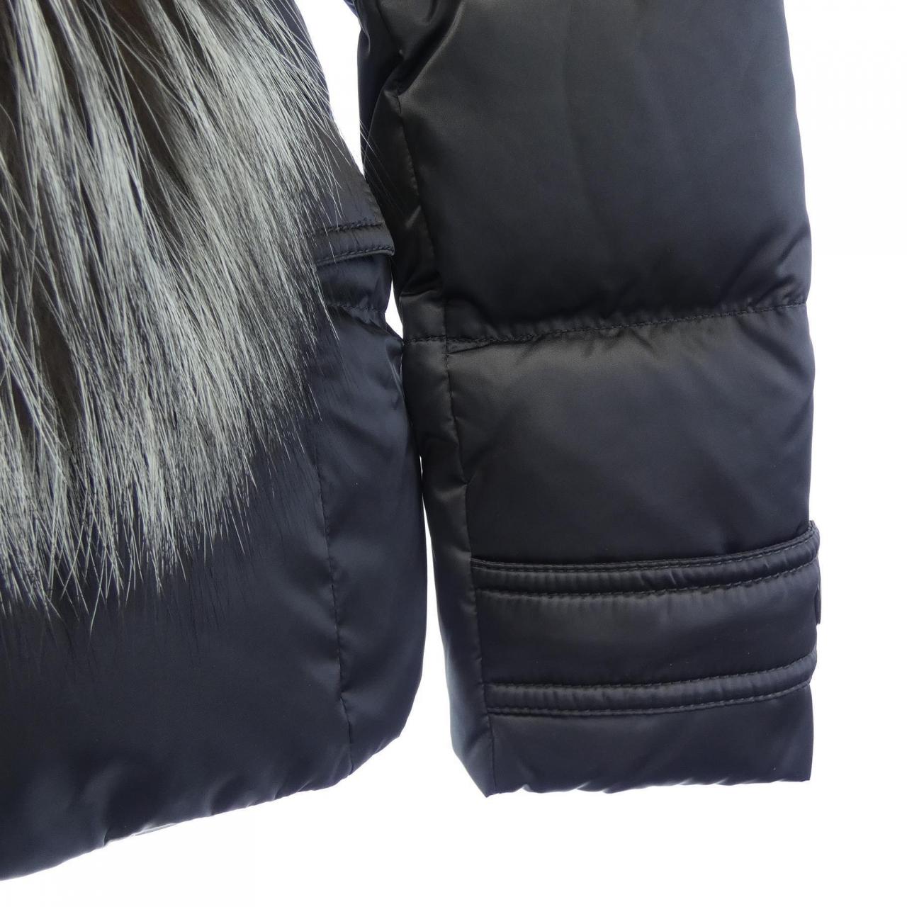 プラダ PRADA 29X275 R182 R0K ダウンジャケット