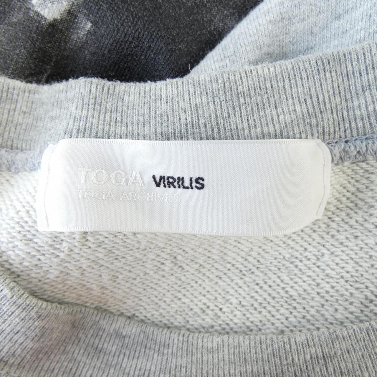 トーガ TOGA TV02-JL339 スウェット