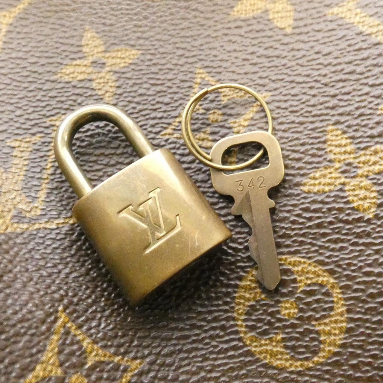 ルイヴィトン モノグラム スピーディ 30cm M41526 ボストンバッグ