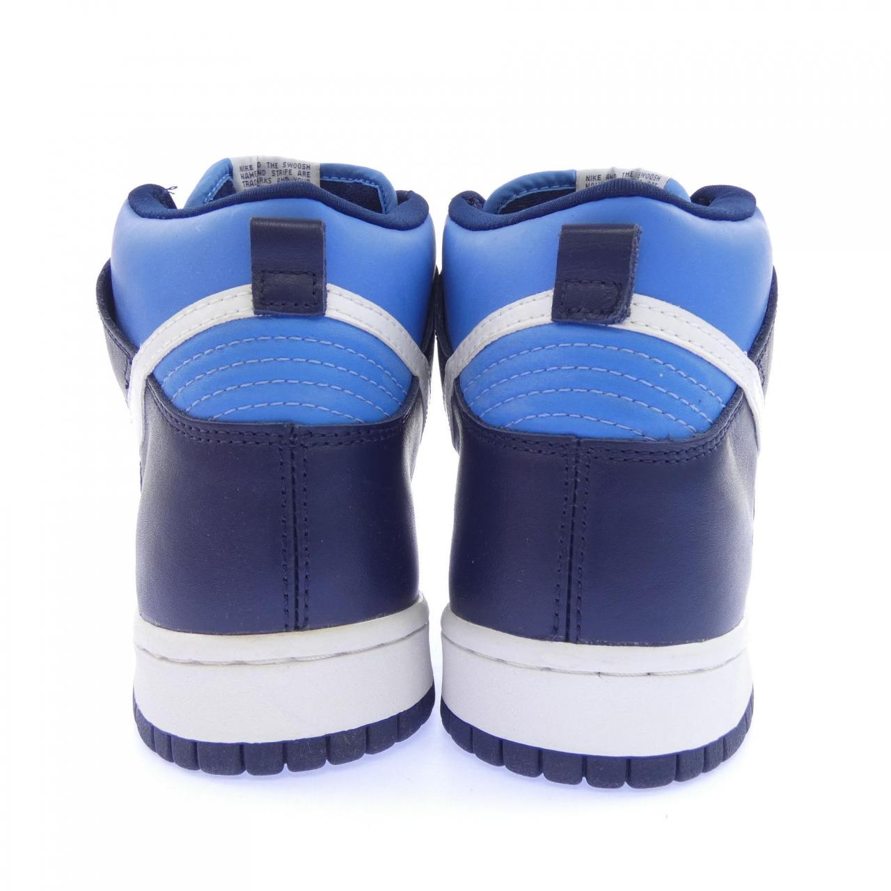 ナイキ NIKE スニーカー