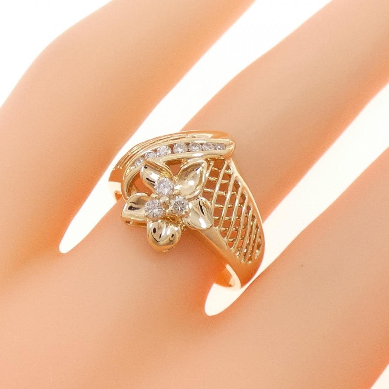 K18YG フラワー ダイヤモンド リング 0.16CT