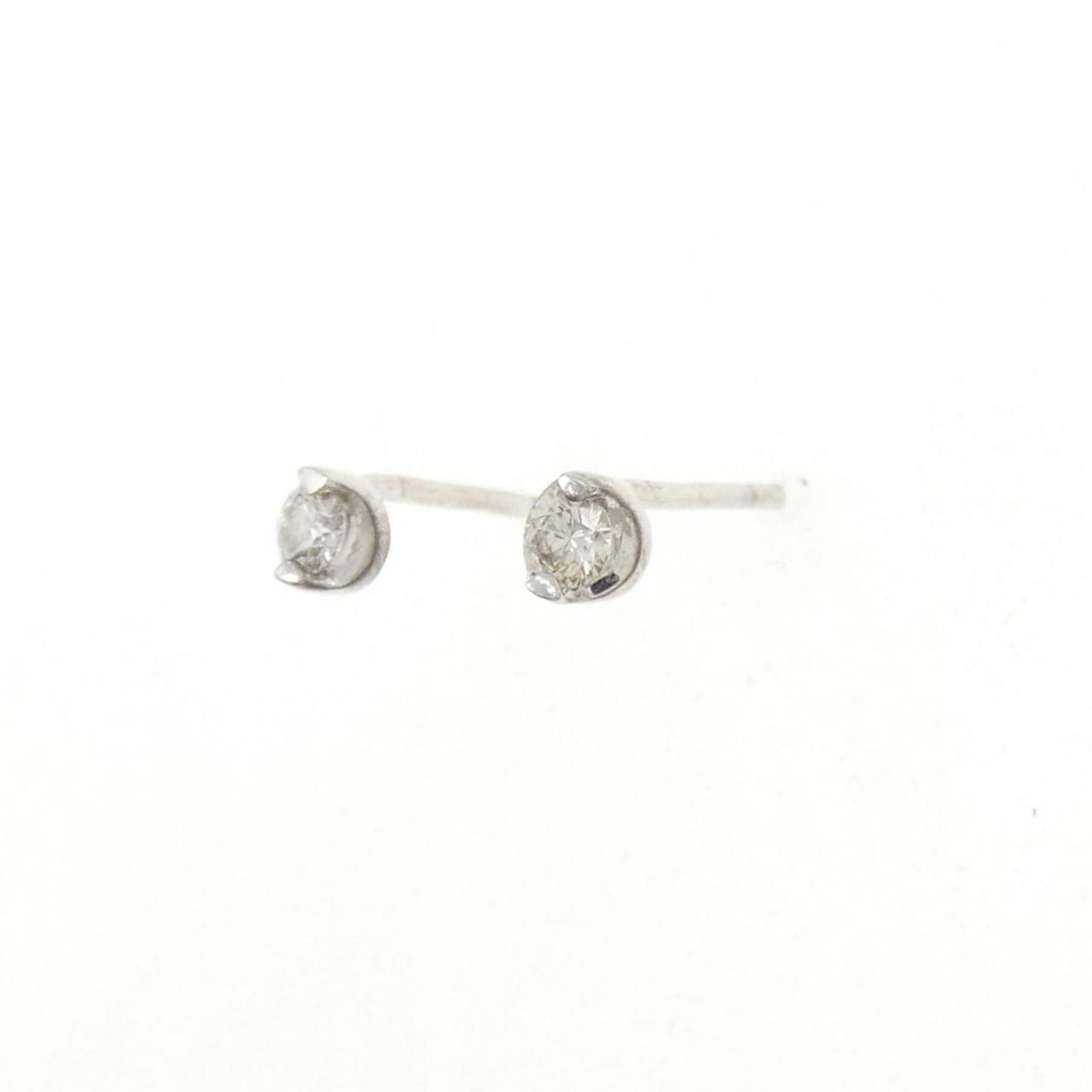 K10WG ソリティア ダイヤモンド ピアス