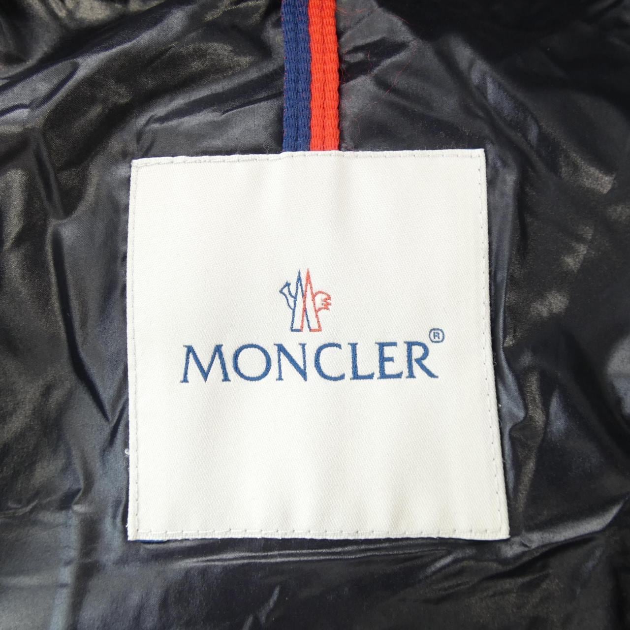 モンクレール MONCLER ダウンジャケット