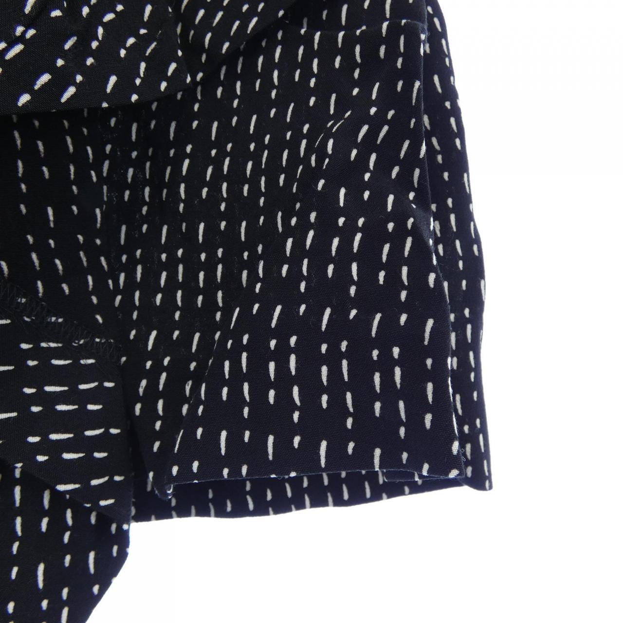 エンポリオアルマーニ EMPORIO ARMANI スカート