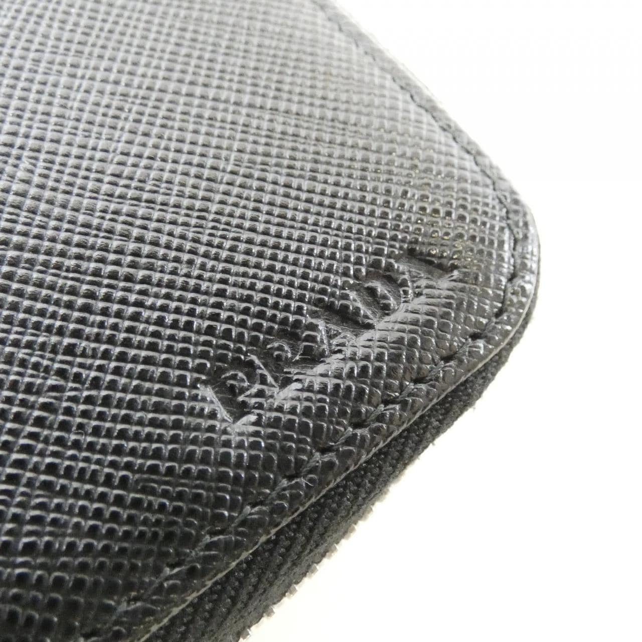 プラダ 2ML220 財布