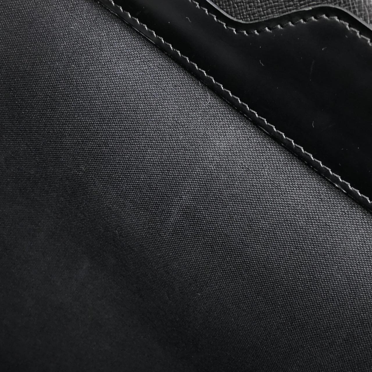 ルイヴィトン タイガ ラギート M31092 バッグ