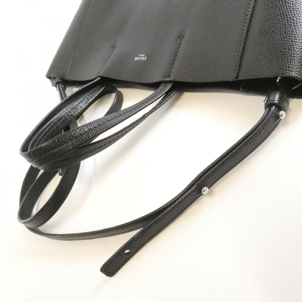 セリーヌ バーティカル カバ スモール 189813XBA バッグ