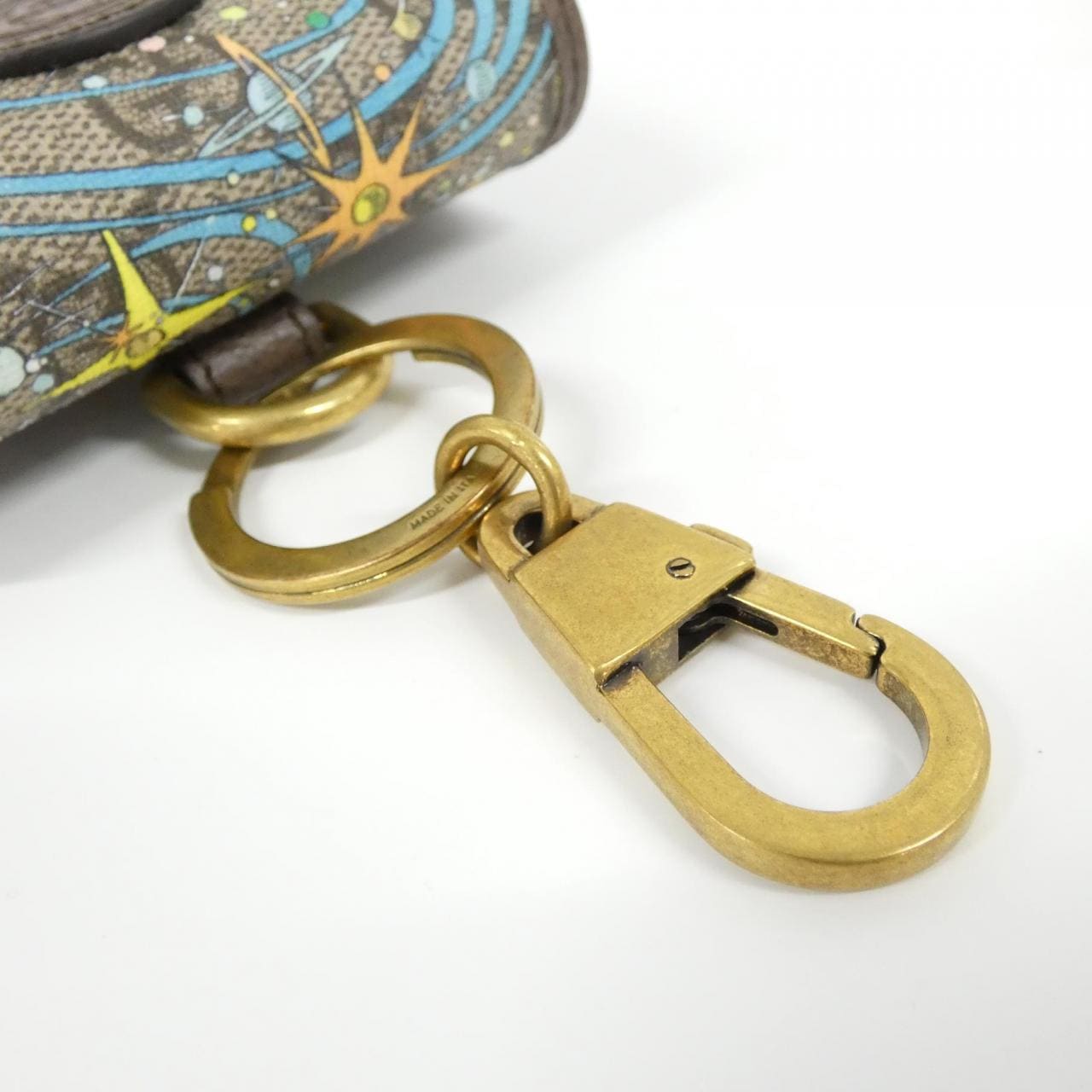 グッチ 647930 2N9AT エアポッズケース