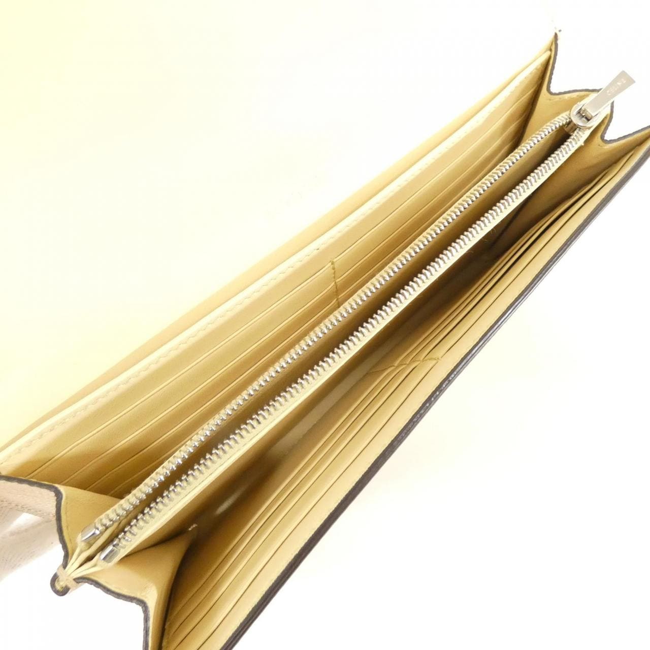 セリーヌ 107853APM 財布