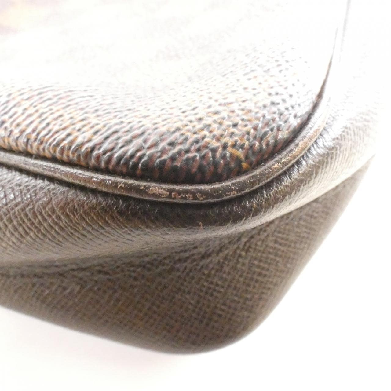 ルイヴィトン ダミエ トゥルース メイクアップ N51982 アクセサリーポーチ