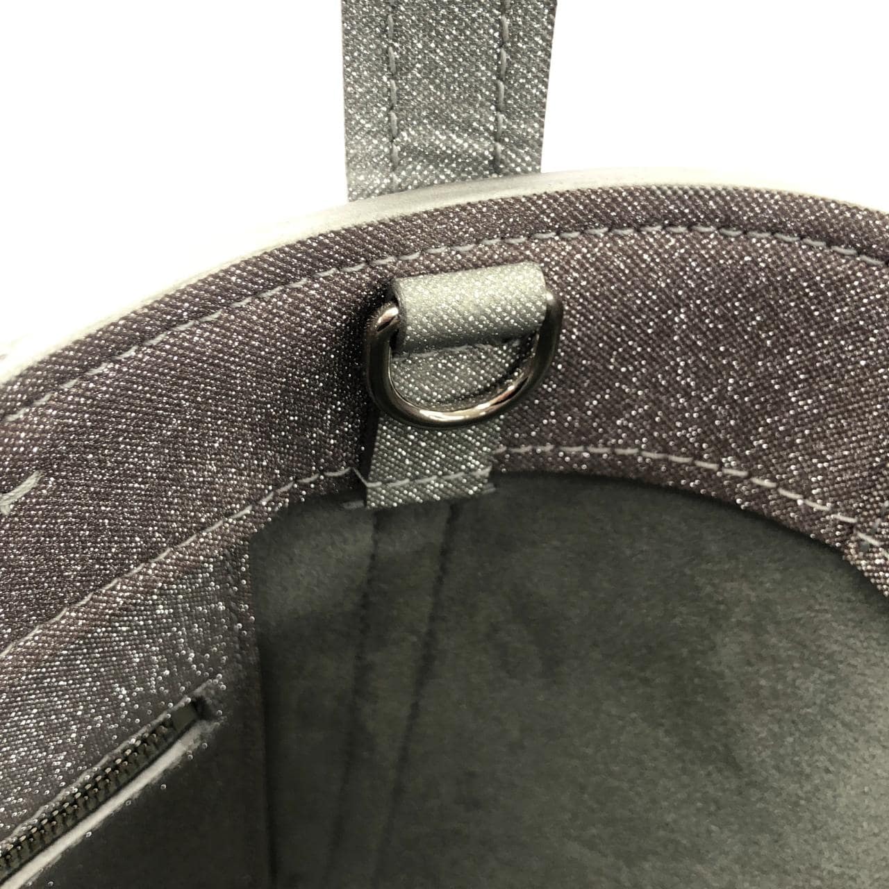 バレンシアガ エブリデイ XS ノース サウス トート 672793 210IH バッグ