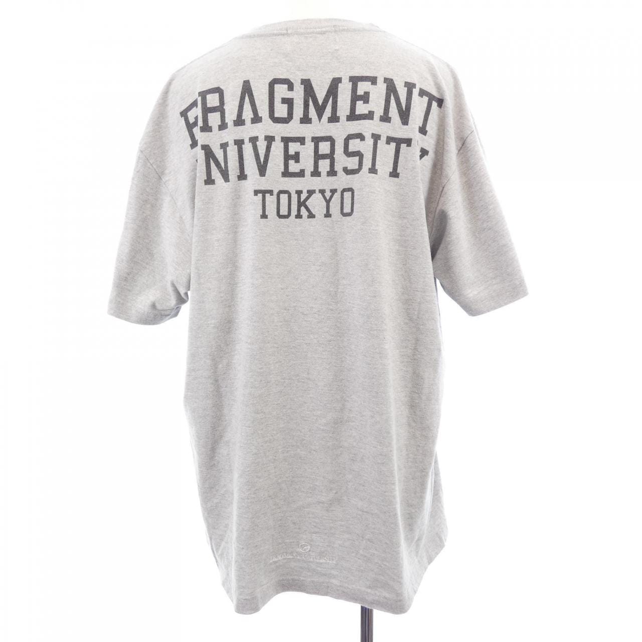 FRAGMENT UNIVERSITY Tシャツ