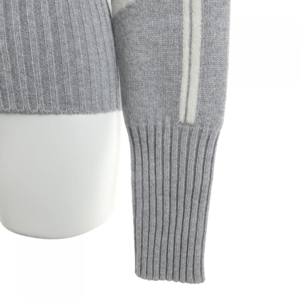 クリスチャンディオール CHRISTIAN DIOR 244S77CM134 ニット