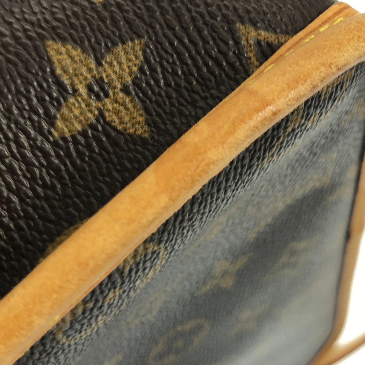 ルイヴィトン モノグラム ソローニュ M42250 ショルダーバッグ