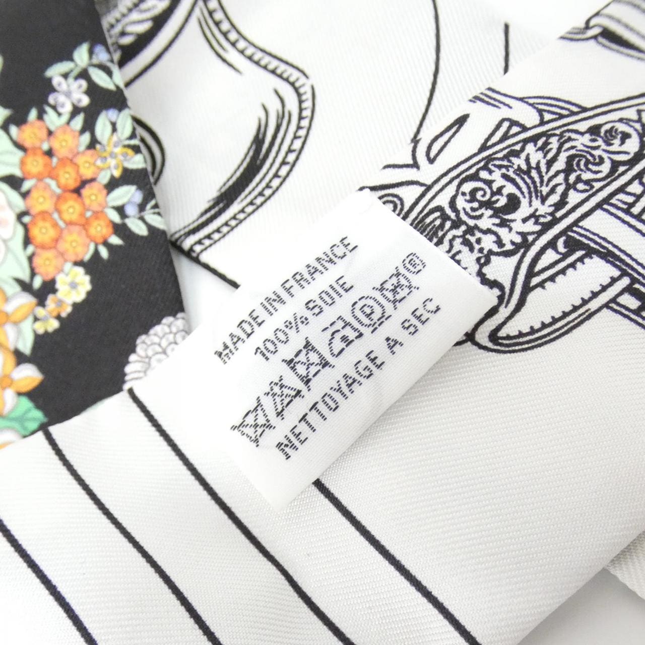 エルメス BRIDES DE GALA EN FLEURS ツイリー 064220S スカーフ