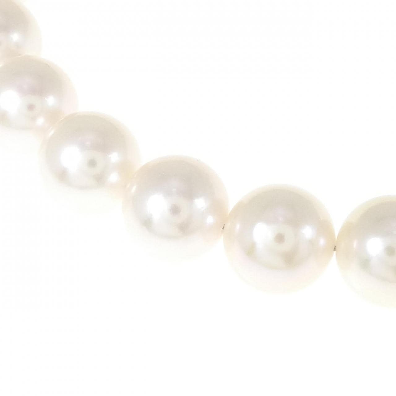 [BRAND NEW] Silver Clasp Akoya Pearl Necklace 8.5-9mm