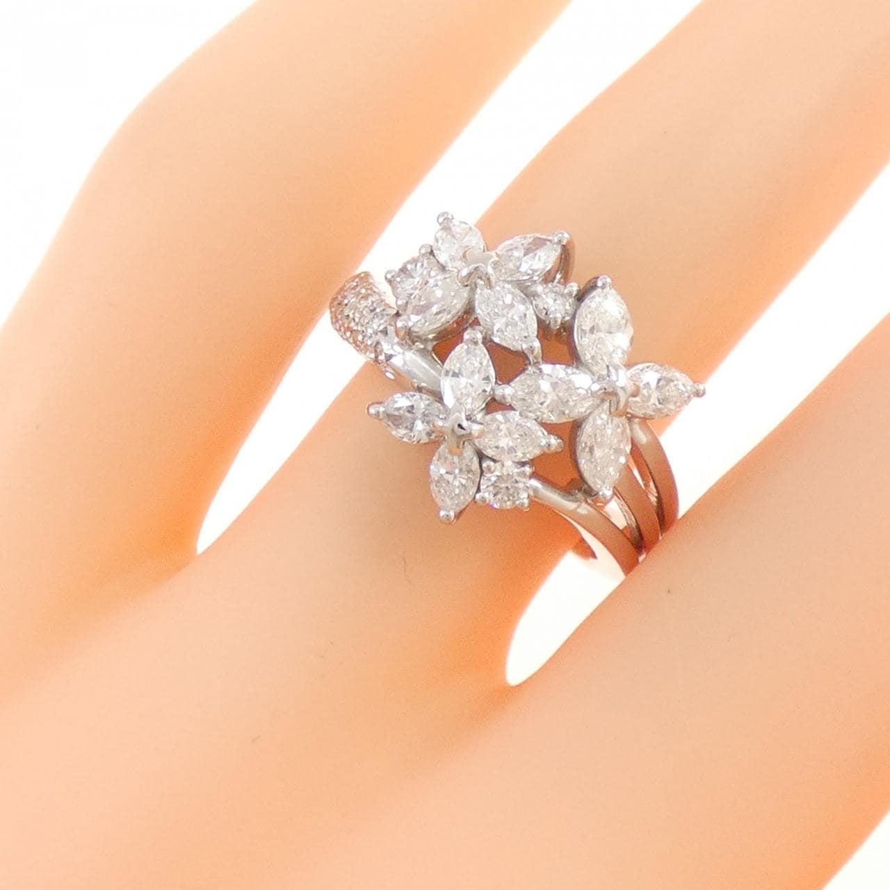 タサキ フラワー ダイヤモンド リング 1.27CT