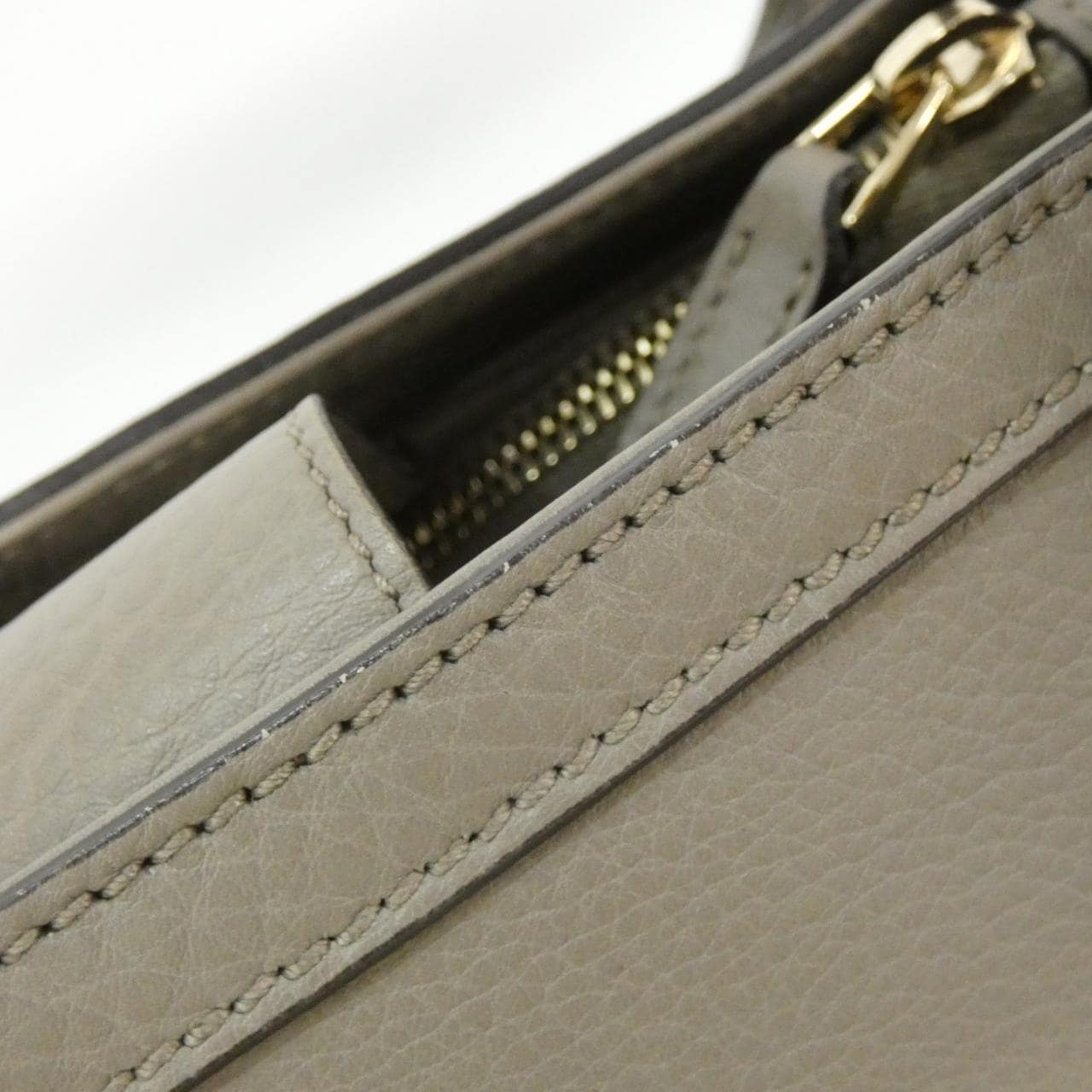 グッチ 282317 A7M0G バッグ