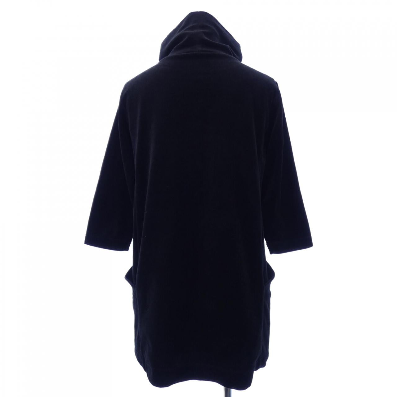 ピッコーネ PICONE トップス