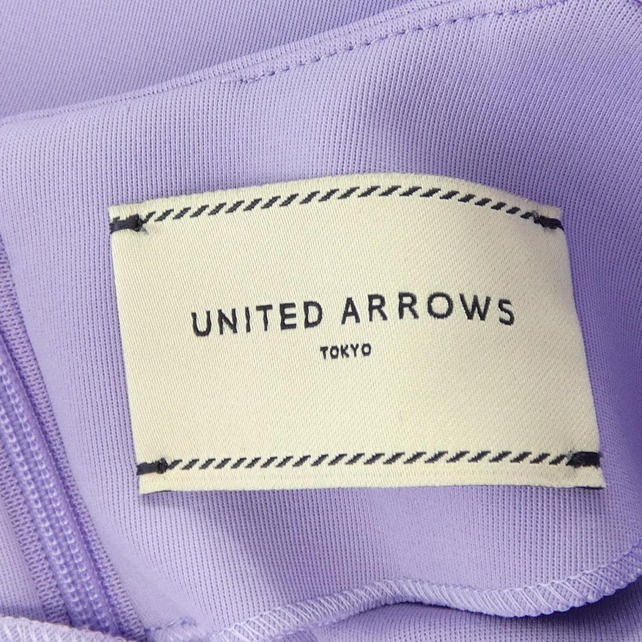 ユナイテッドアローズ UNITED ARROWS トップス