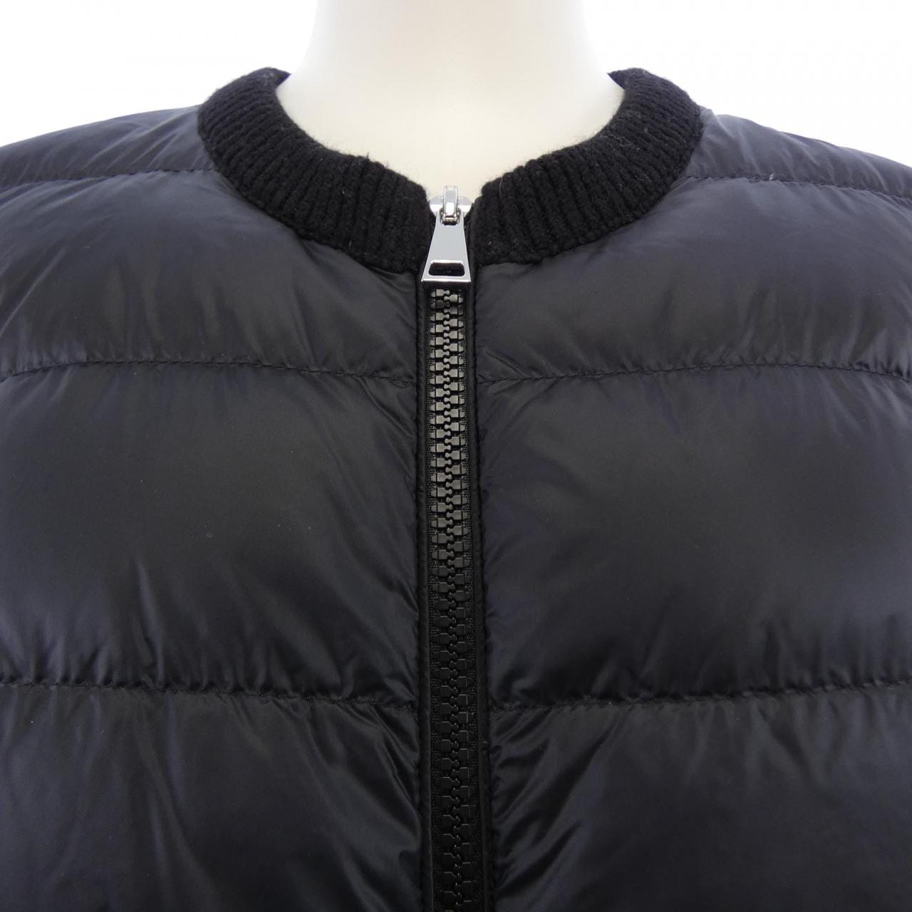 モンクレール MONCLER 20939B00006 ダウンジャケット