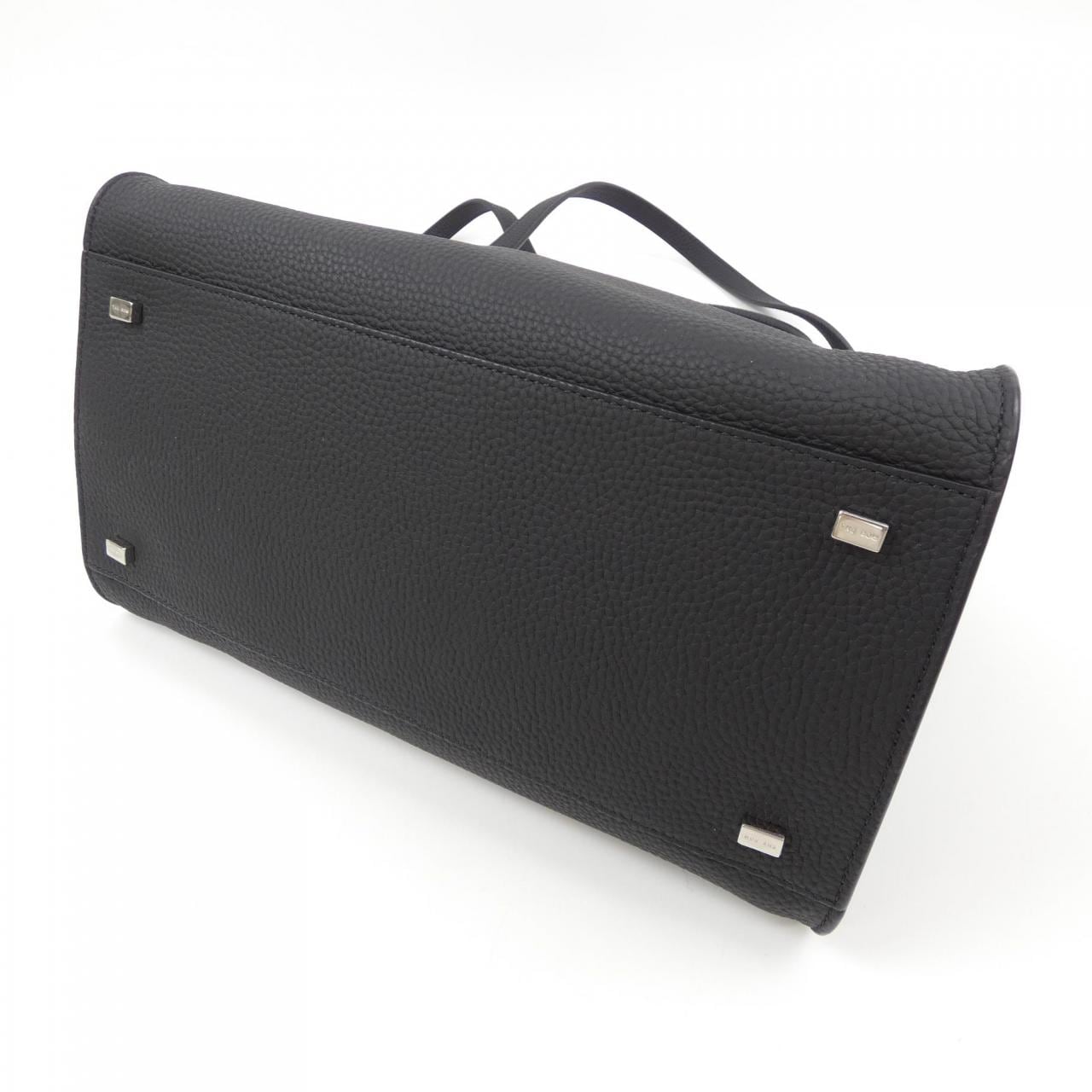 ザロウ THE ROW BAG