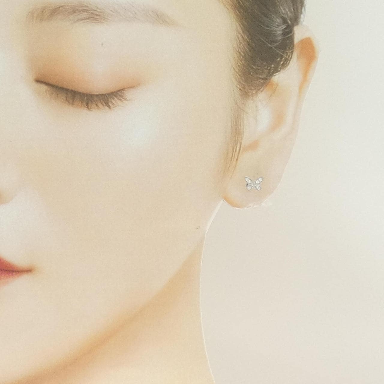 グラフ バタフライ ミニ ピアス