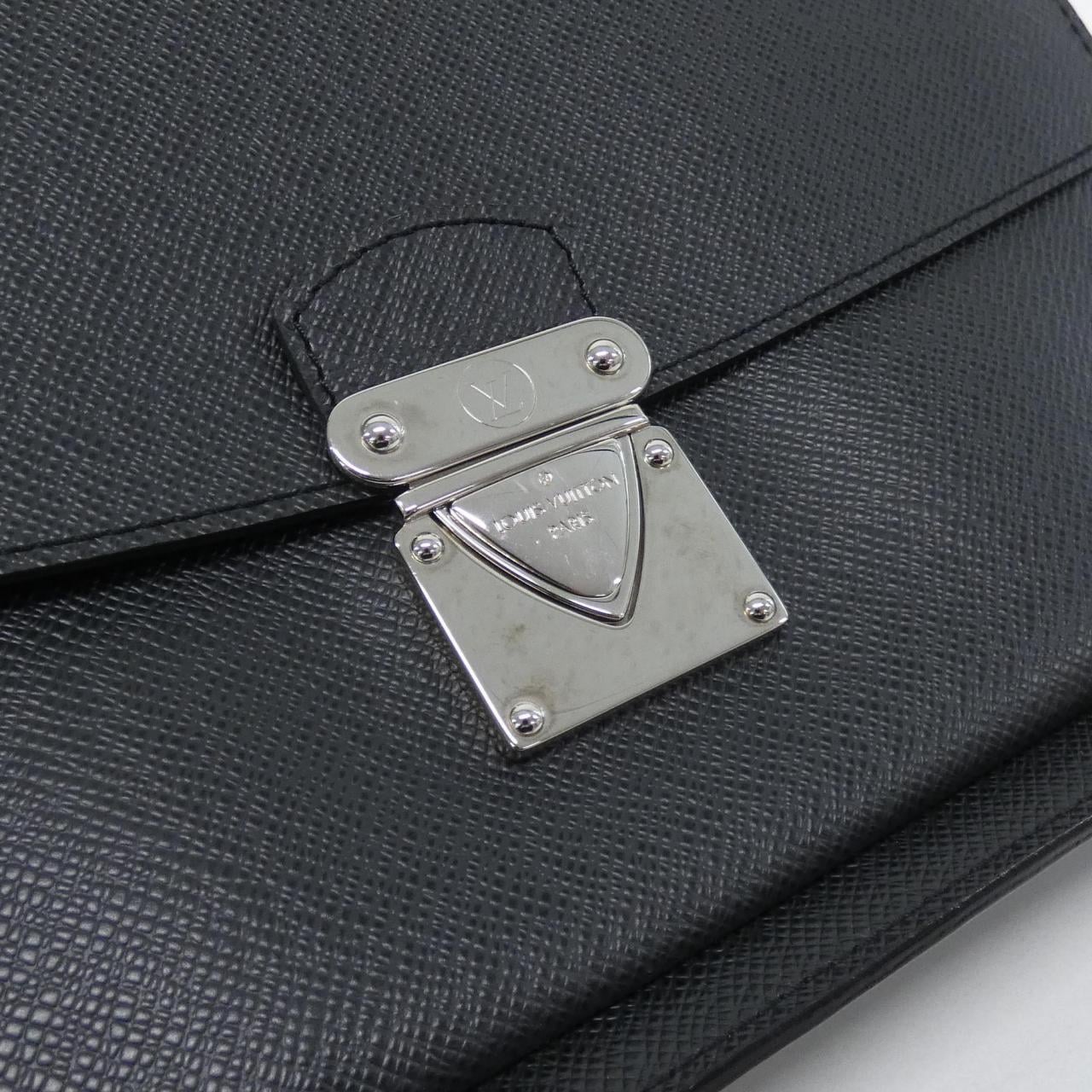 ルイヴィトン タイガ ベライア M32592 セカンドバッグ