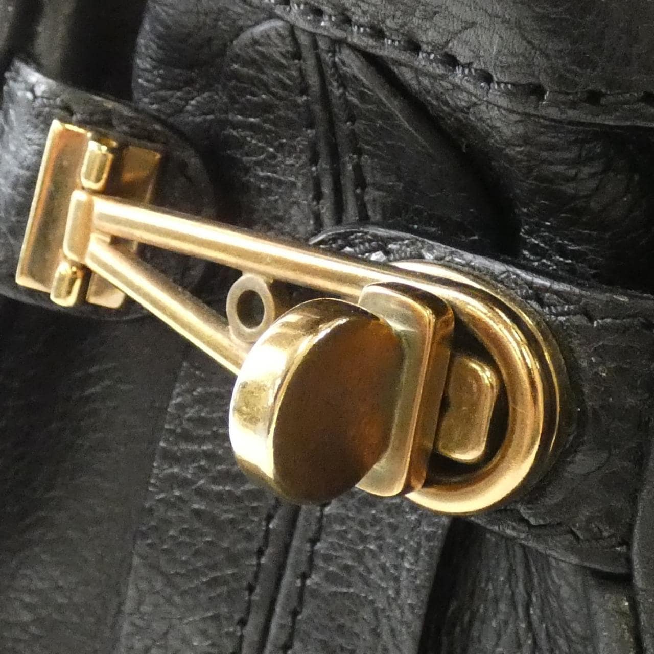 クロエ パラティ 8HS891 043 バッグ