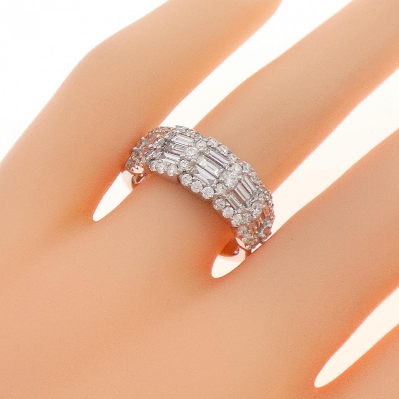 750WG ダイヤモンド リング 1.56CT