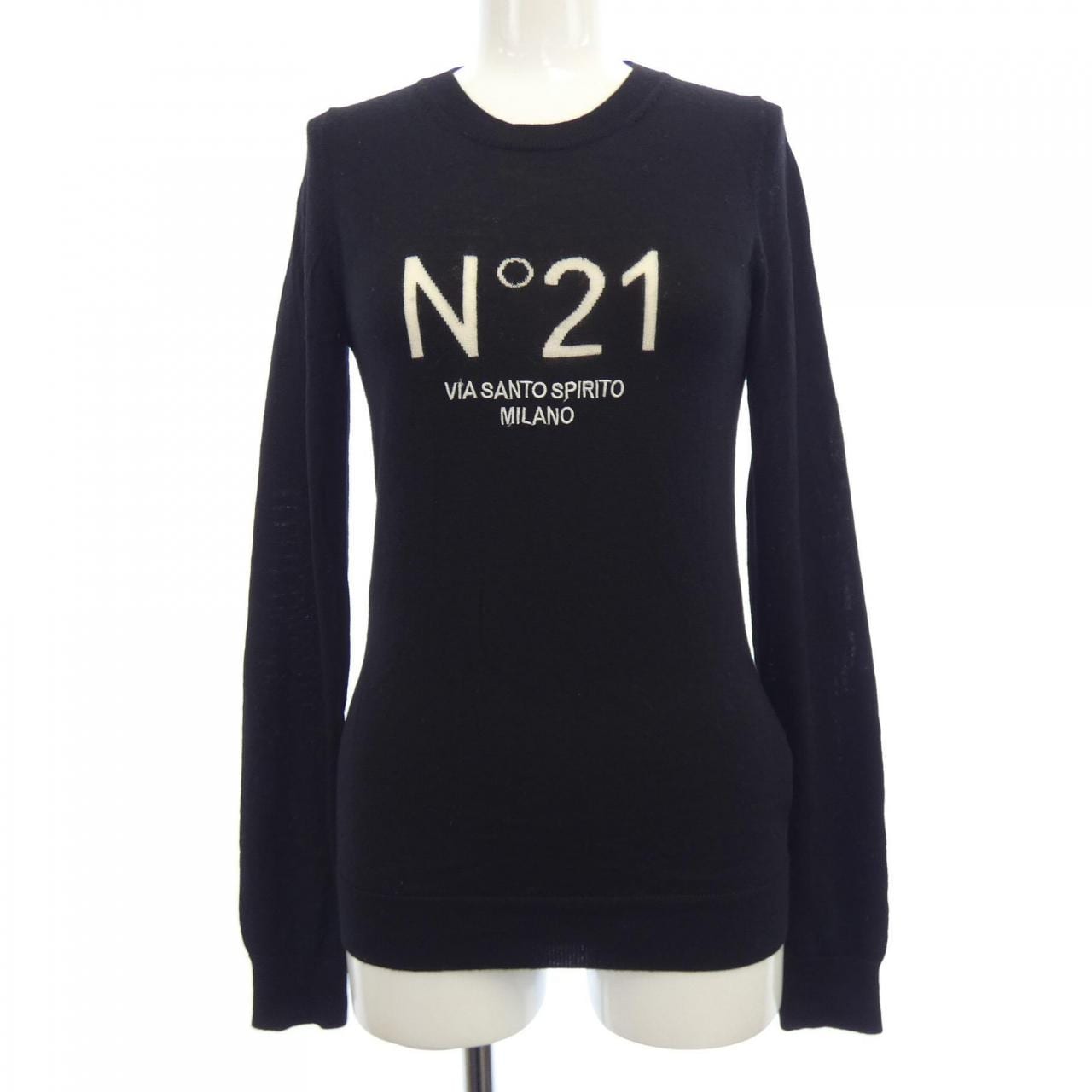 ヌメロヴェントゥーノ N°21 ニット