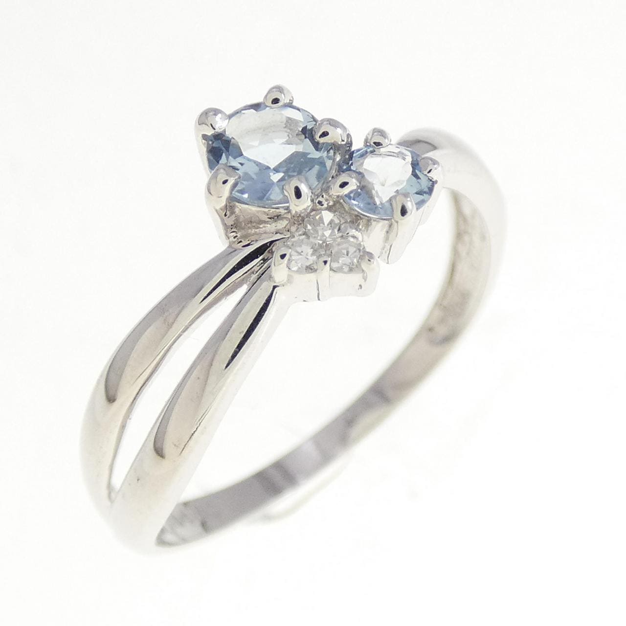 K14WG Aquamarine ring